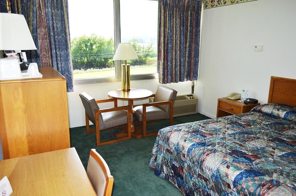 Huntingdon Motor Inn Екстер'єр фото