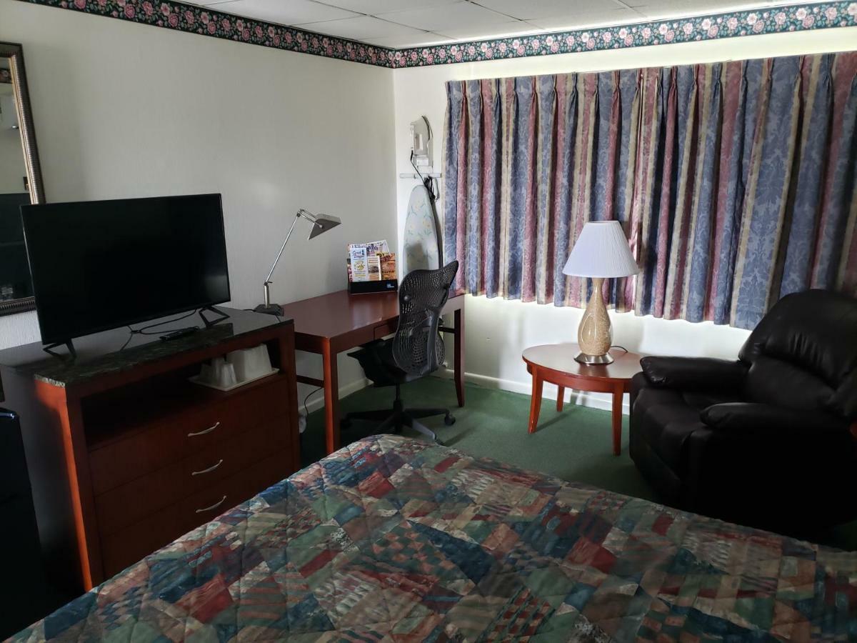 Huntingdon Motor Inn Екстер'єр фото